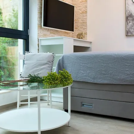 Hedera Estate, Hedera 4 Apartman *