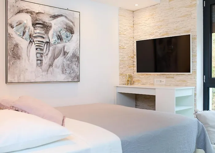 Hedera Estate, Hedera 4 دوبروفينك