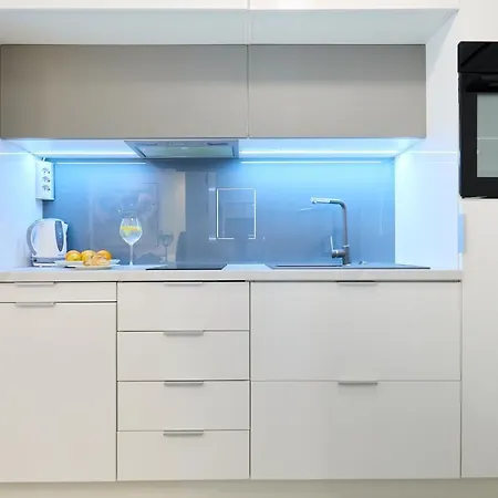 Hedera Estate, Hedera 4 *