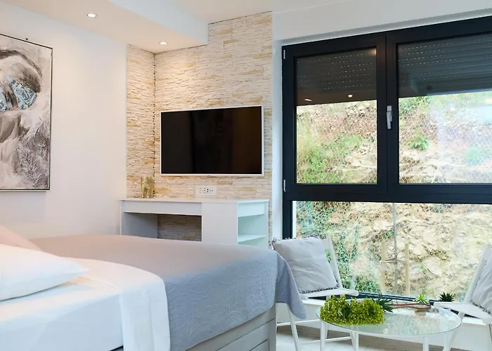 Hedera Estate, Hedera 4 * דוברובניק